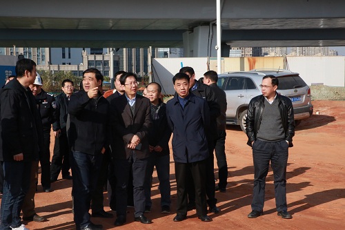 副市長宋鈾一行調(diào)研我司昌南大道、洪都大道快速路改造項(xiàng)目