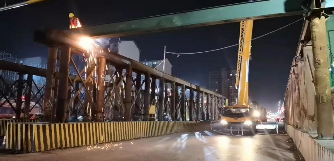 黨委書記、董事長涂建平現(xiàn)場調度南外環(huán)高速項目工程